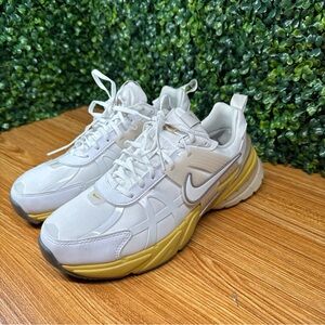 Nike Wmns V2K Run GTX Gore-Tex White Light Bone Women Casual Shoes